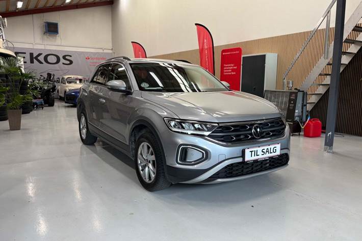 Sølv VW T-Roc fra 2023