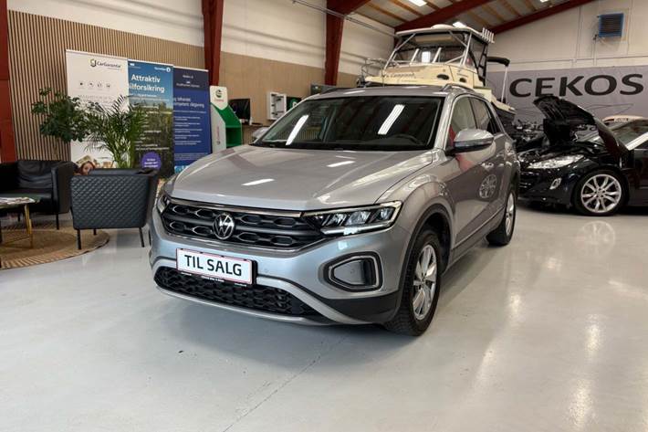 Sølv VW T-Roc fra 2023