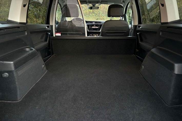 Sort VW Touran fra 2021