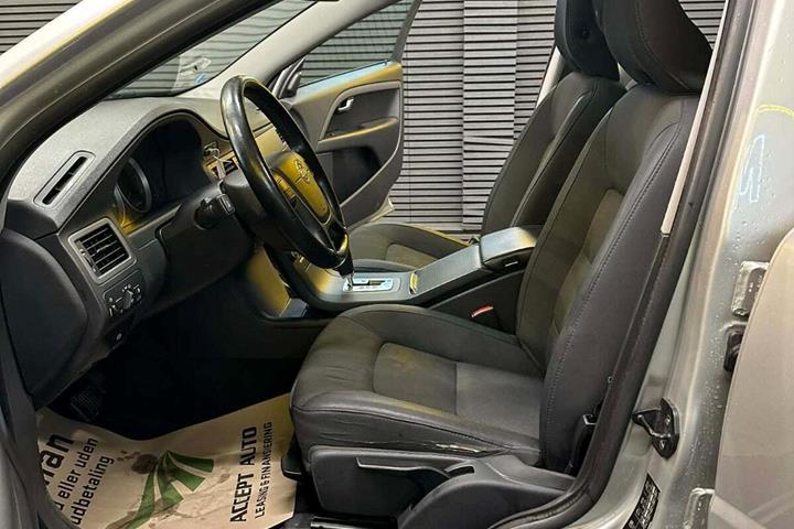 undefined Volvo V70 fra 2011 set indefra