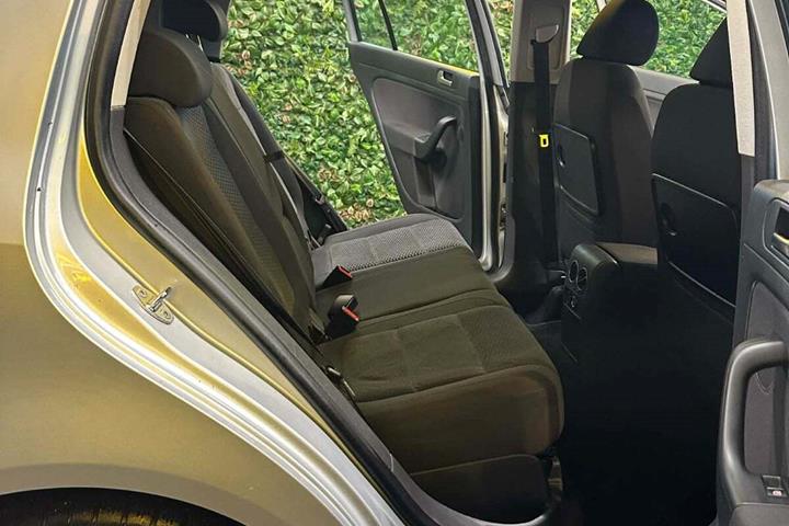 undefined VW Golf Plus fra 2010 set indefra