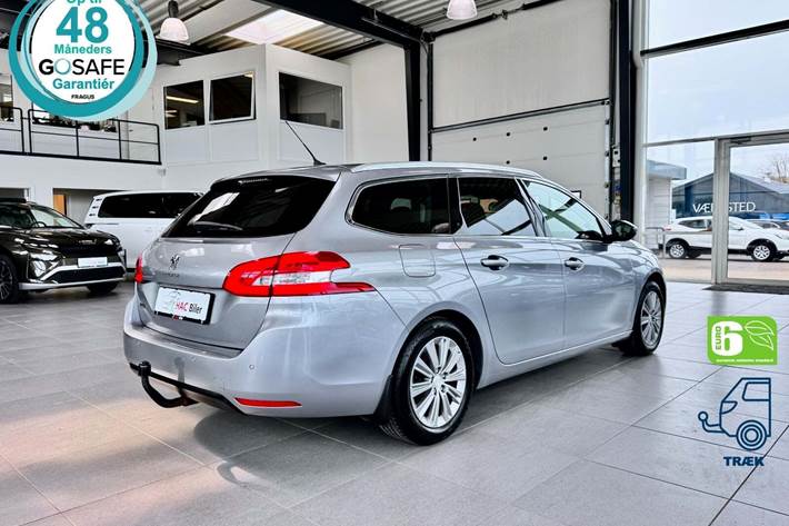 Grå Peugeot 308 fra 2018