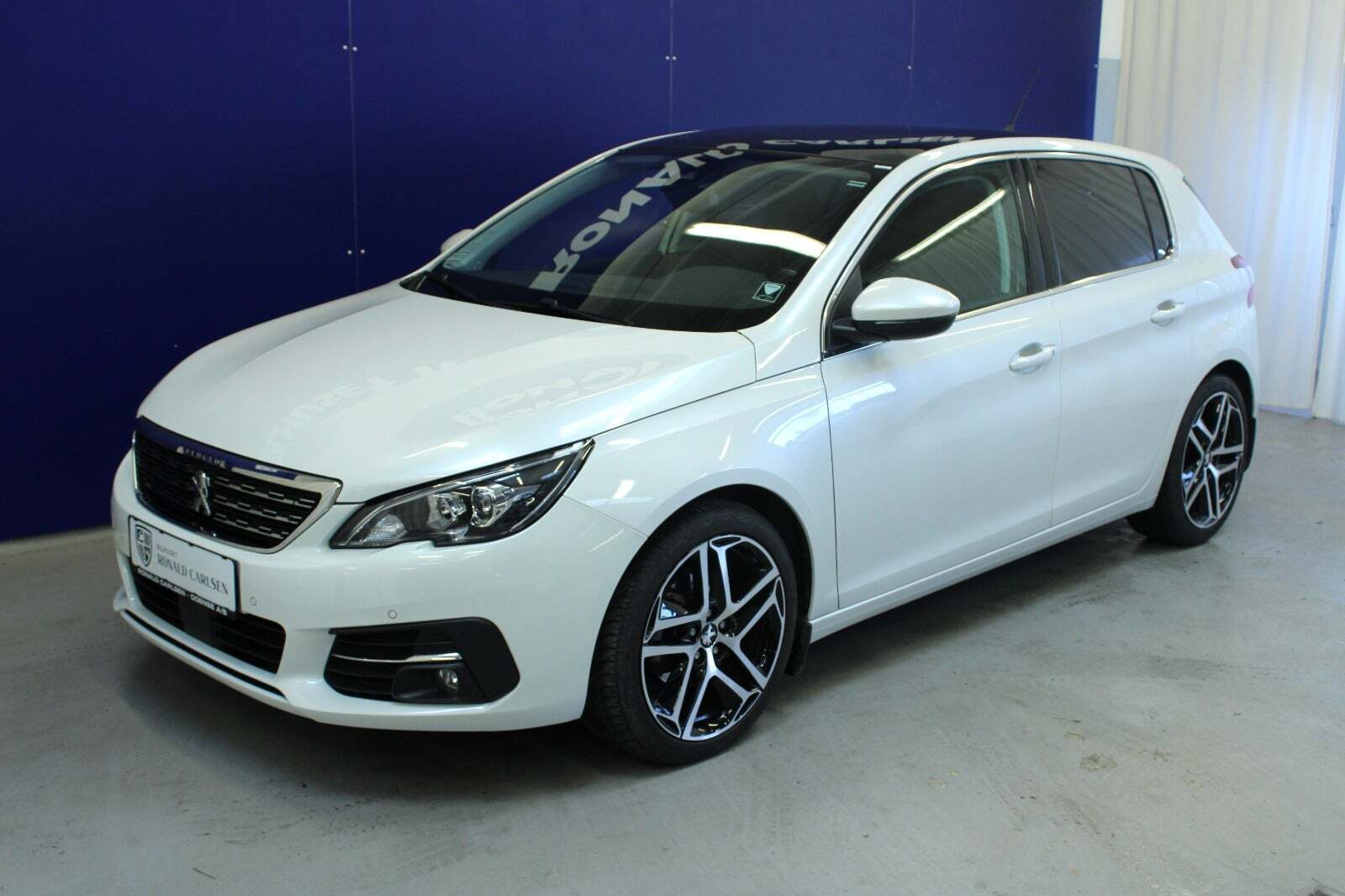 Peugeot 308 1,2 e-THP 130 Selection Sky