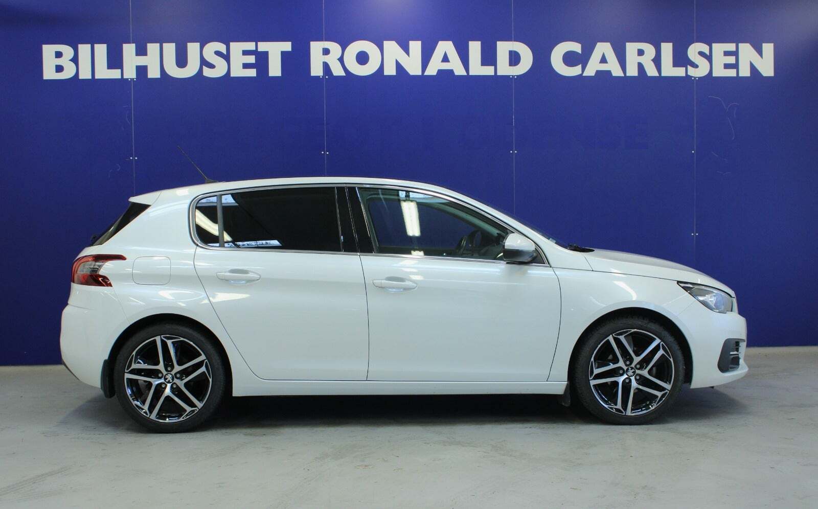 Hvid Peugeot 308 fra 2018