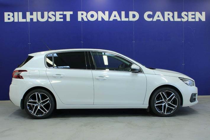 Hvid Peugeot 308 fra 2018