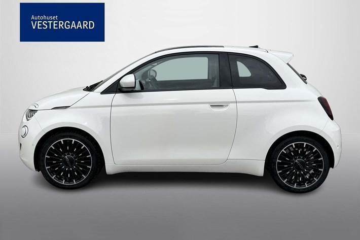 Hvid Fiat 500e fra 2021