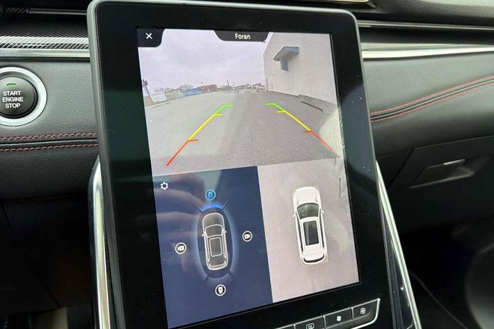 Sort Maxus Euniq6 fra 2023