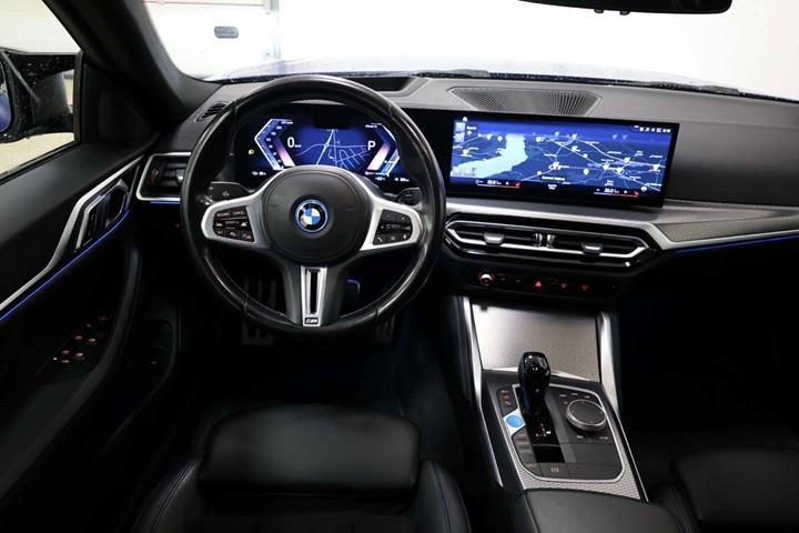 Blå BMW i4 fra 2022