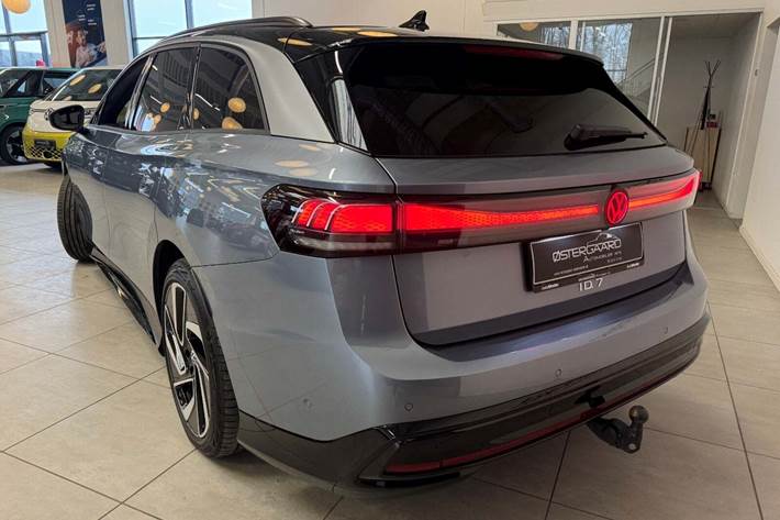 Blå VW ID.7 fra 2025