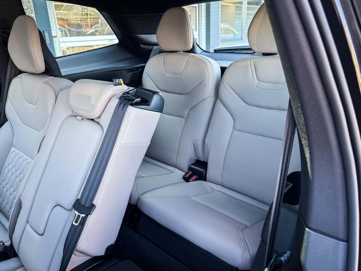 Volvo EX90 Plus 7prs