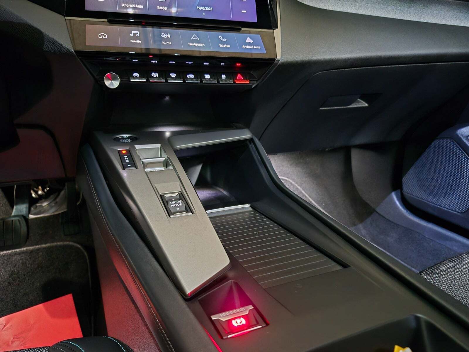 Hvid Peugeot 308 fra 2023