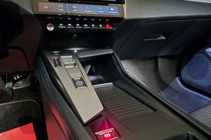 Hvid Peugeot 308 fra 2023