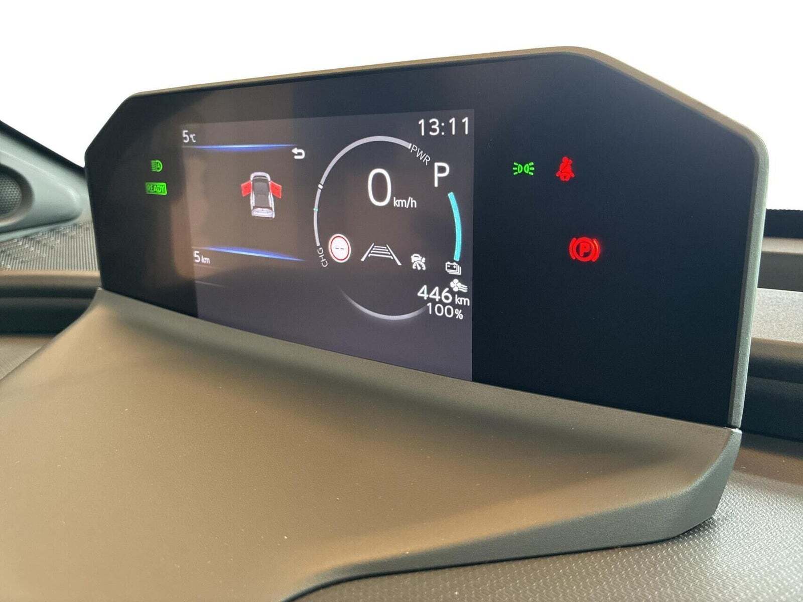 Grå Toyota BZ4X fra 2026