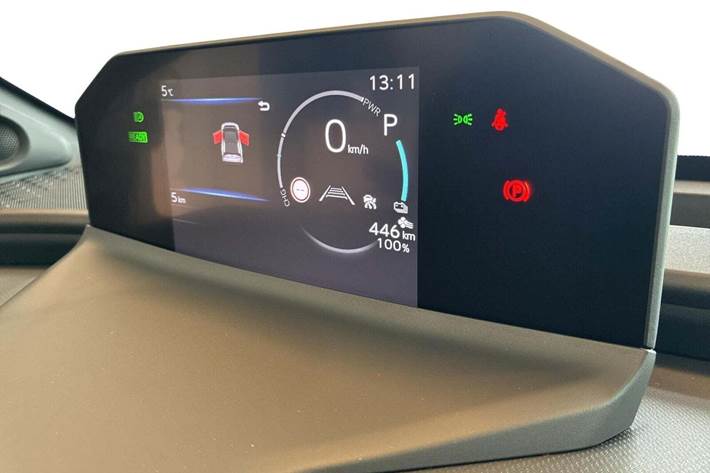 Grå Toyota BZ4X fra 2026