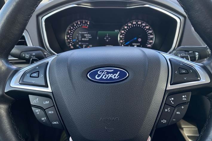 Hvid Ford Mondeo fra 2016