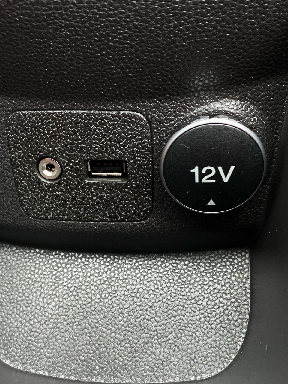 Rød Ford Fiesta fra 2014