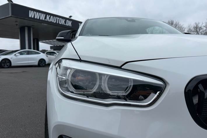 Hvid BMW M135i fra 2015