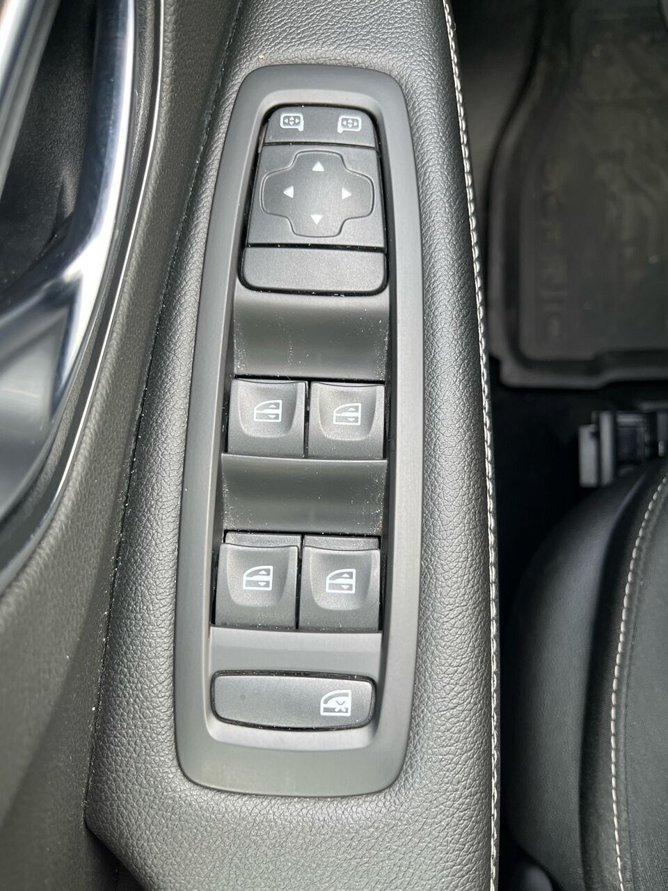 Hvid Renault Grand Scénic fra 2017