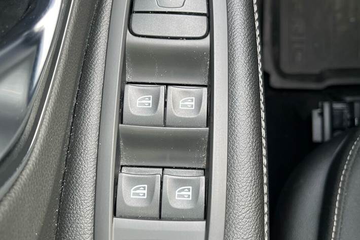 Hvid Renault Grand Scénic fra 2017