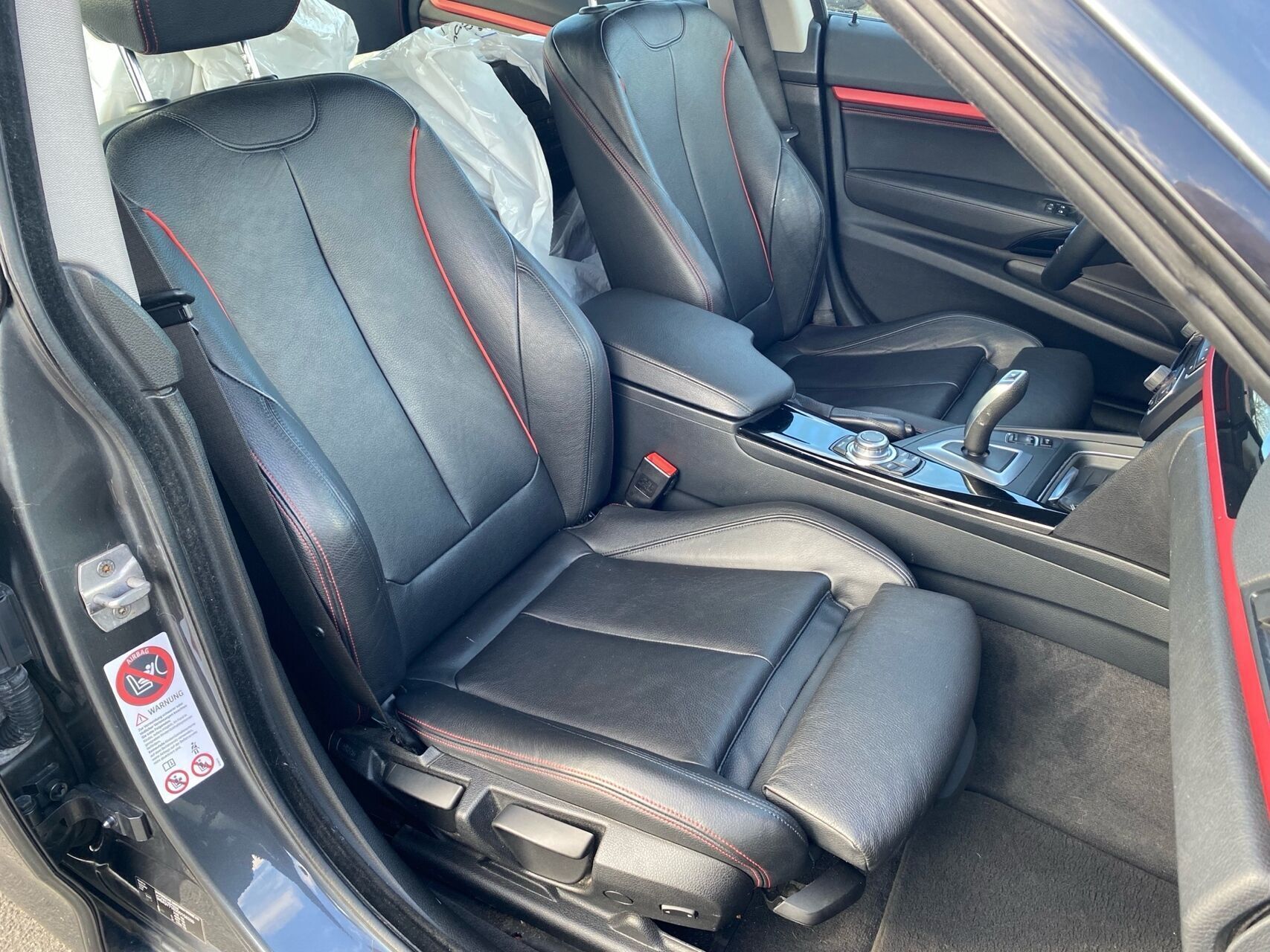 Sort BMW 325d fra 2014