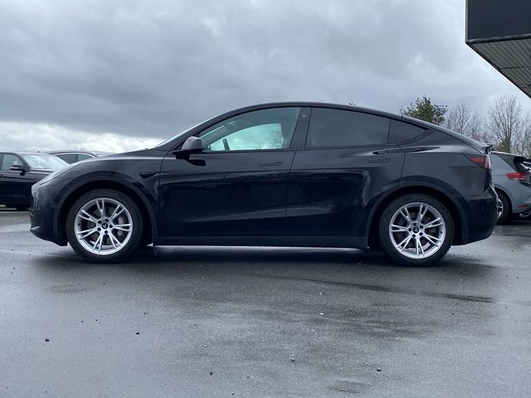 Tesla Model Y EL RWD 299HK 5d Aut.