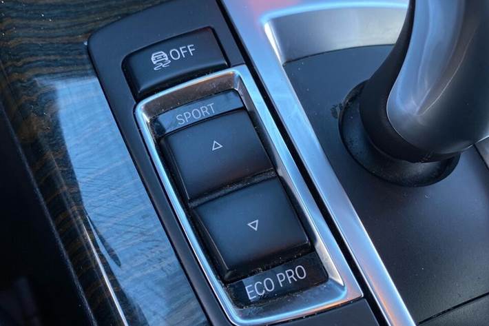 Grå BMW X3 fra 2013