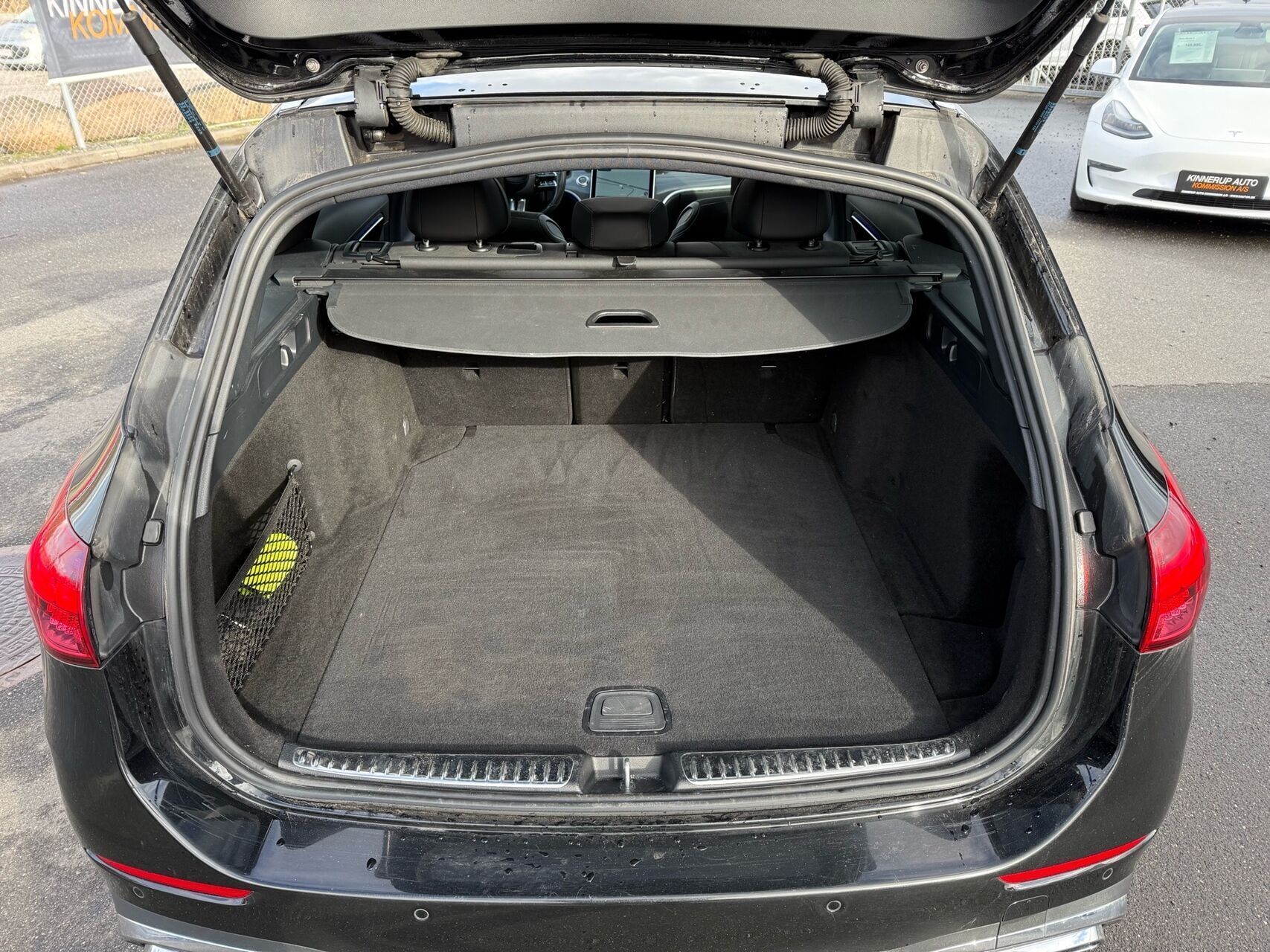 Sort Mercedes C220 d fra 2021