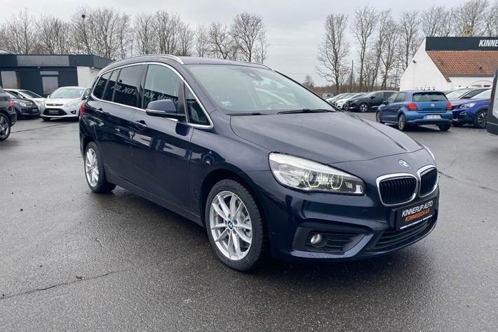 Blå BMW 220d fra 2017