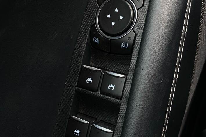 Hvid Ford Mustang Mach-E fra 2021