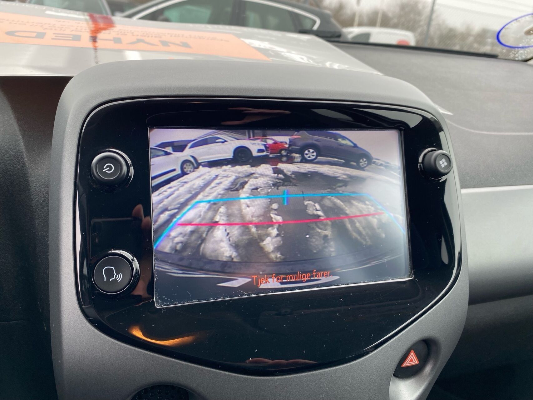 Grå Toyota Aygo fra 2021