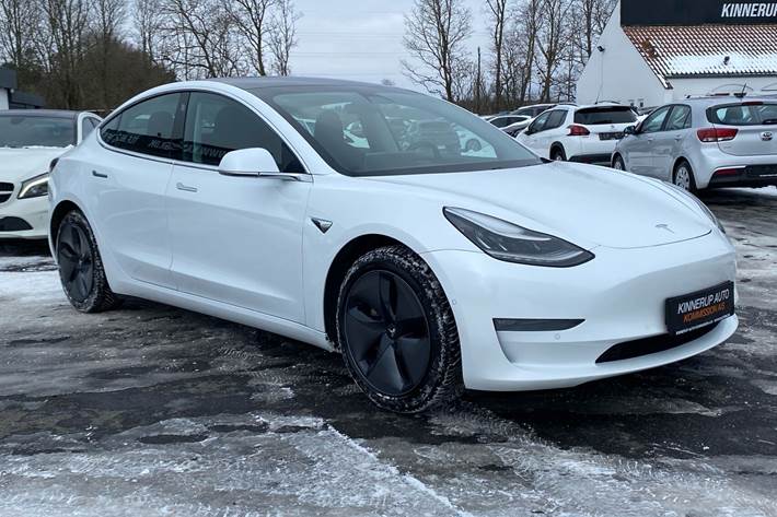 Hvid Tesla Model 3 fra 2019