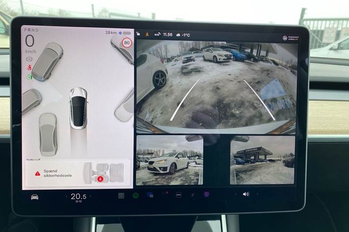 Hvid Tesla Model 3 fra 2019