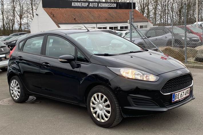 Sort Ford Fiesta fra 2016