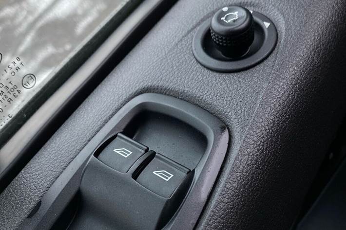 Grå Ford Transit Custom fra 2014