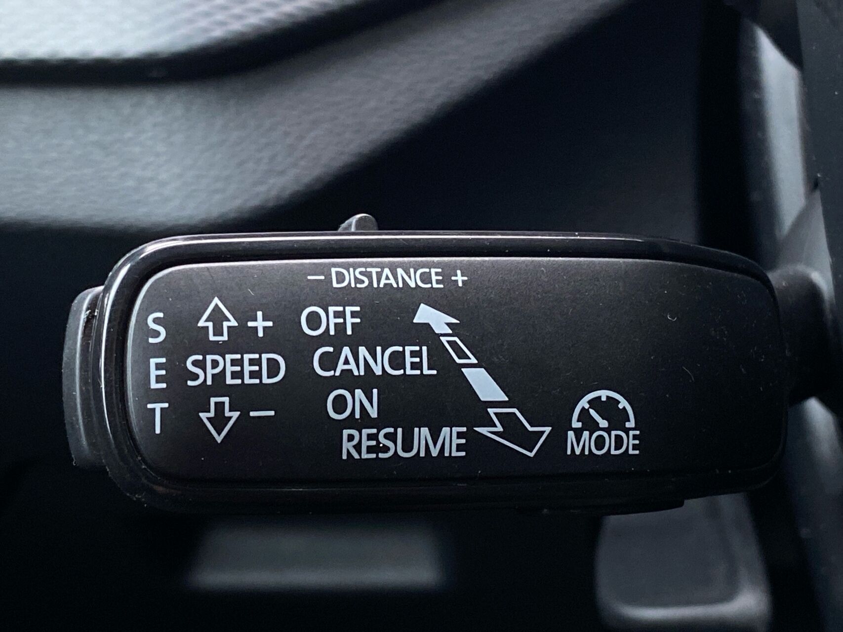 Sort Skoda Scala fra 2022