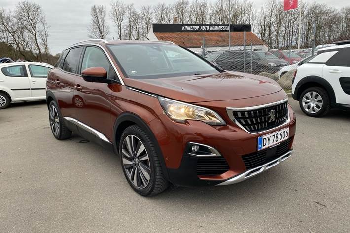 Brun Peugeot 3008 fra 2019