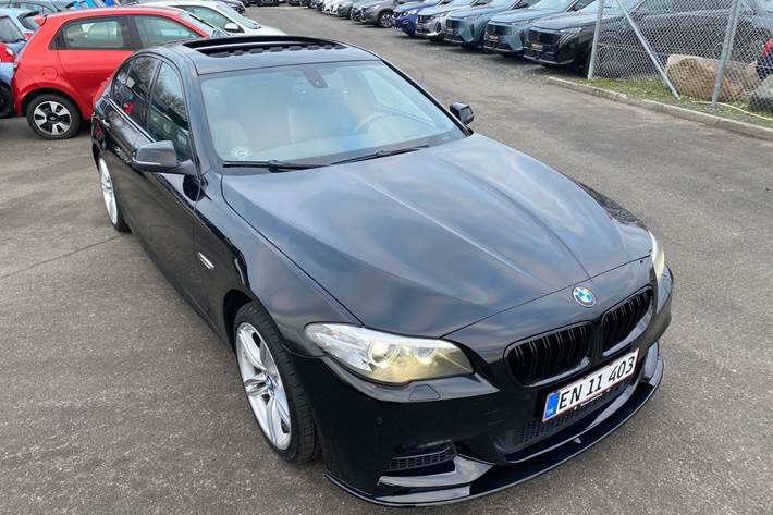 Sort BMW 520d fra 2016