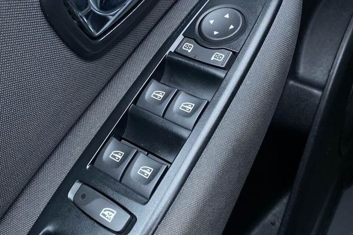 Hvid Renault Grand Scénic fra 2015