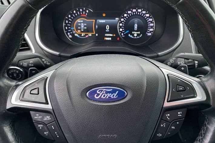Sort Ford S-MAX fra 2019