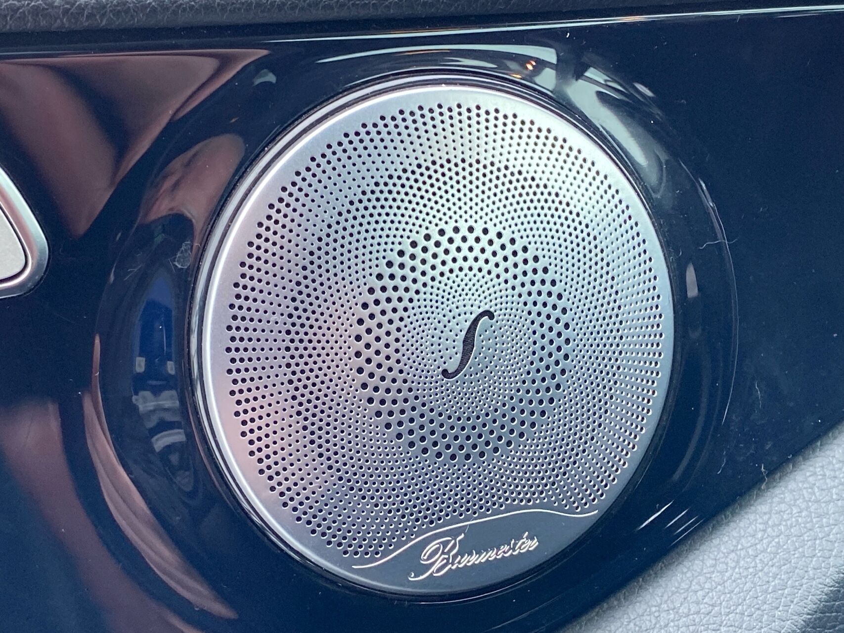 Blå Mercedes C220 d fra 2014