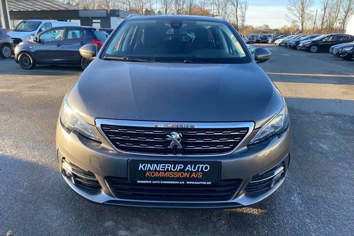 Sort Peugeot 308 fra 2018