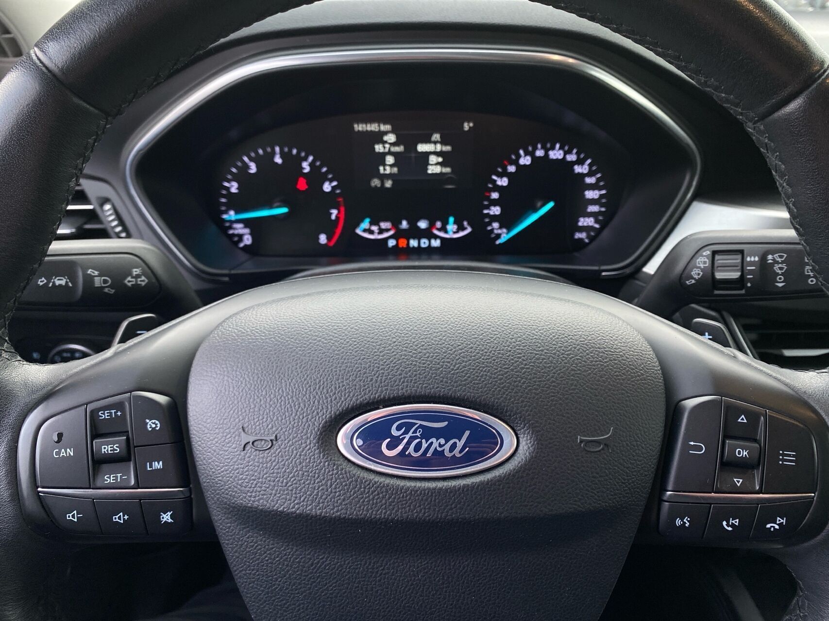 Grå Ford Focus fra 2019