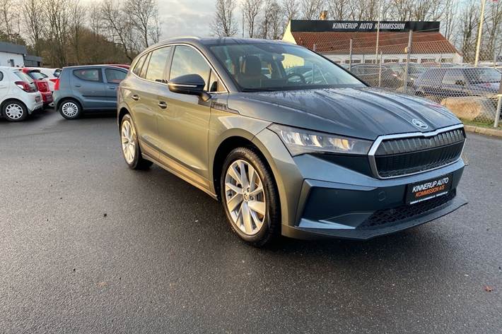 Grå Skoda Enyaq fra 2021