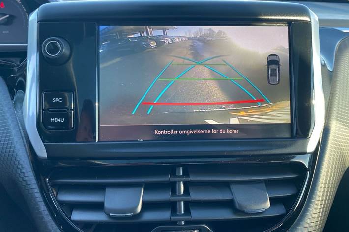 Grå Peugeot 2008 fra 2018