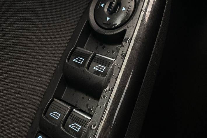 Blå Ford Focus fra 2017