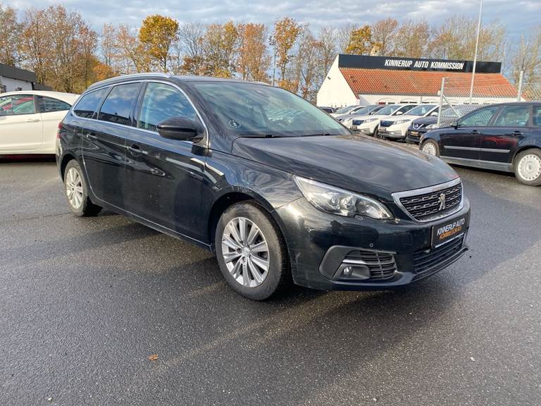 Peugeot 308 1,6 SW BlueHDi Allure Sky 120HK Stc 6g