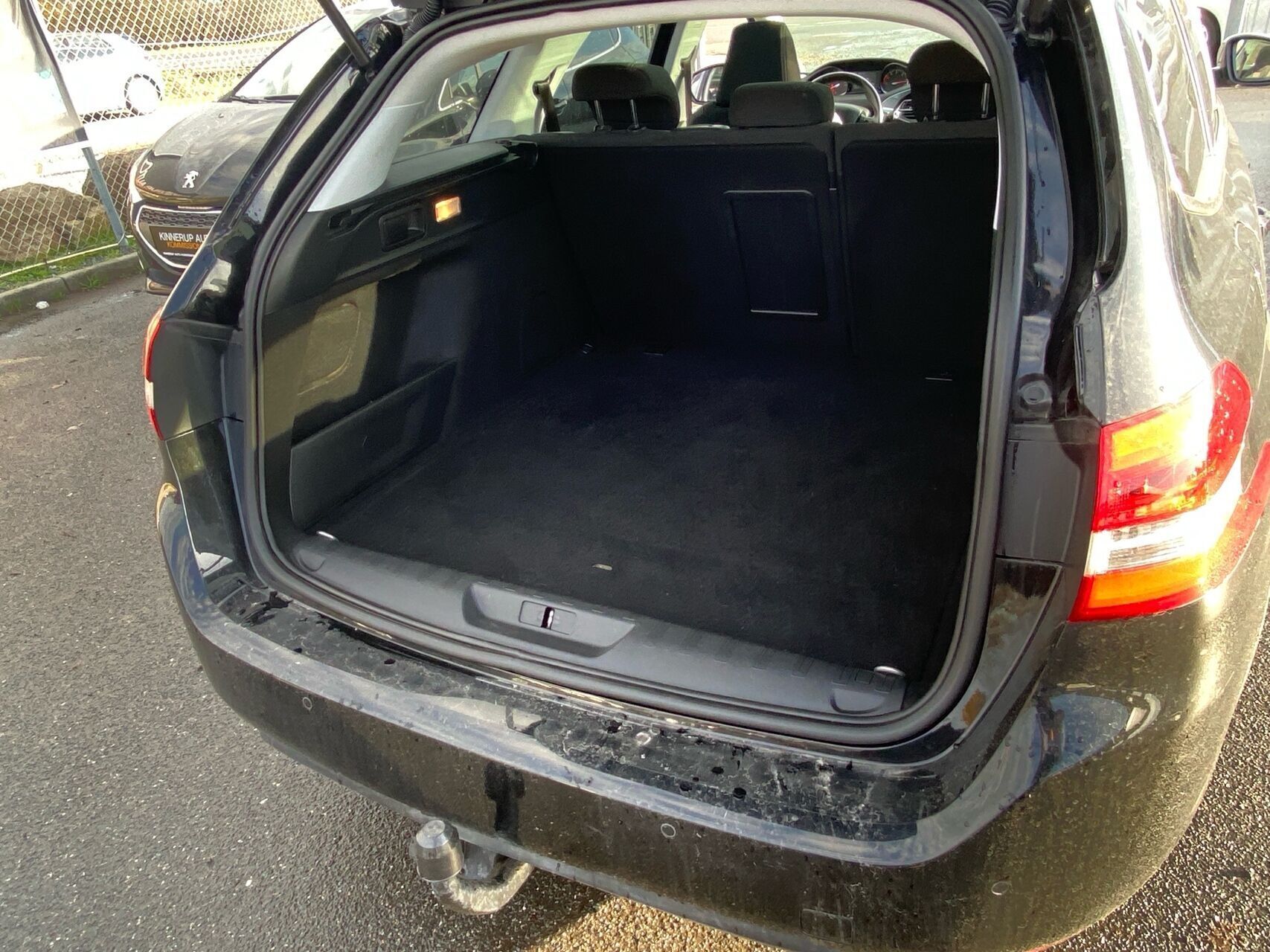 Sort Peugeot 308 fra 2018