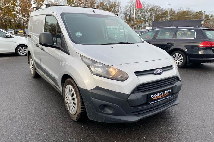Sølv Ford Transit Connect fra 2015