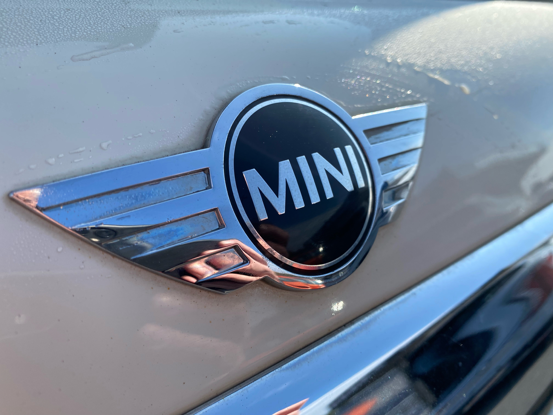 Hvid Mini One fra 2014