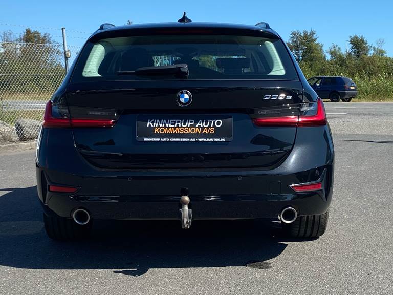 BMW 330e 2,0 Touring Plugin-hybrid Sport Line Steptronic 292HK Stc 8g Aut.